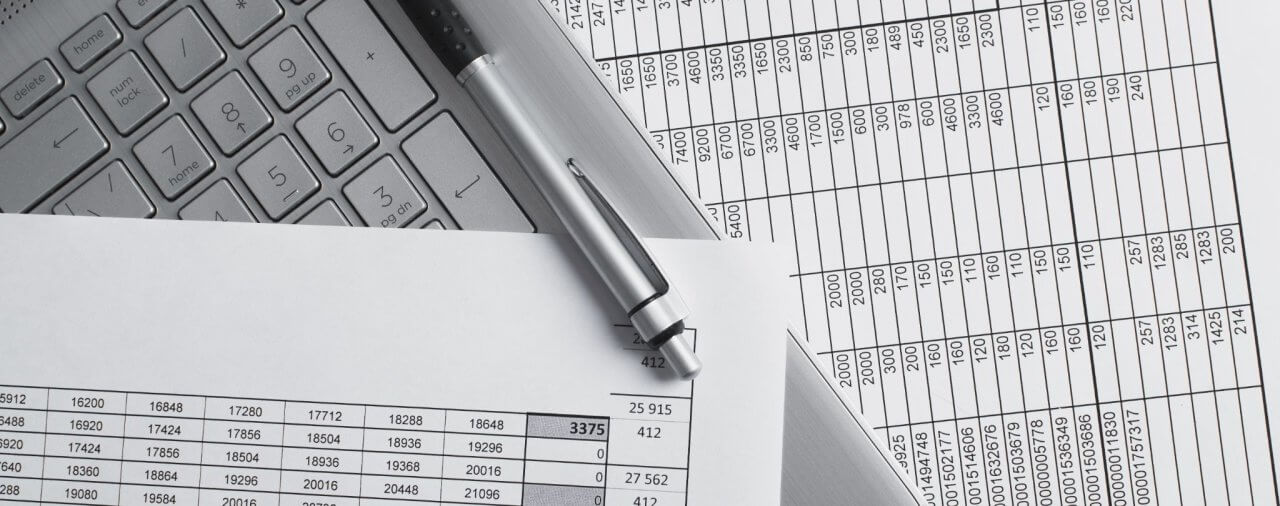 What are the Differences Between Bookkeeping and Accounting?